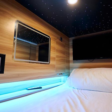 Capsule Hotel Montréal Exterior foto