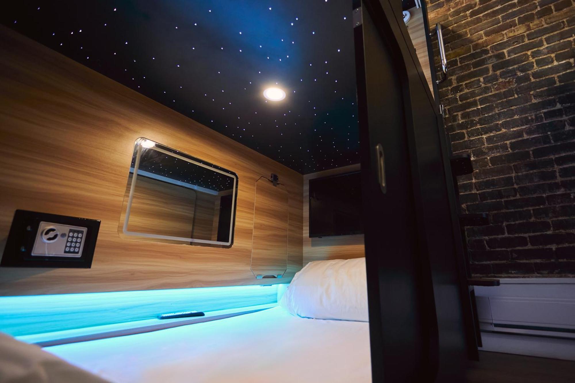 Capsule Hotel Montréal Exterior foto